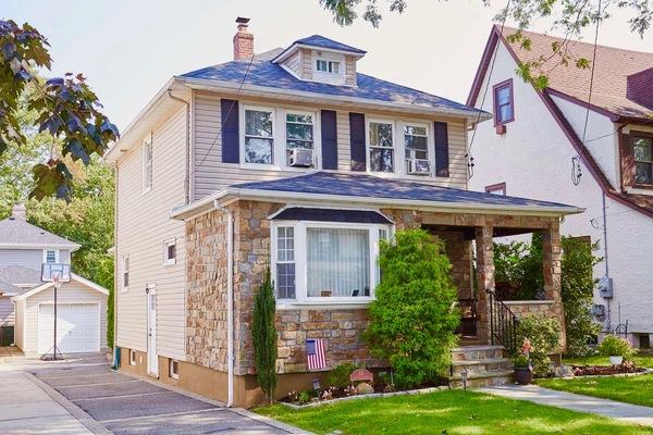Floral Park, House,  sold, Christopher Andron, ANDRON REALTY GROUP